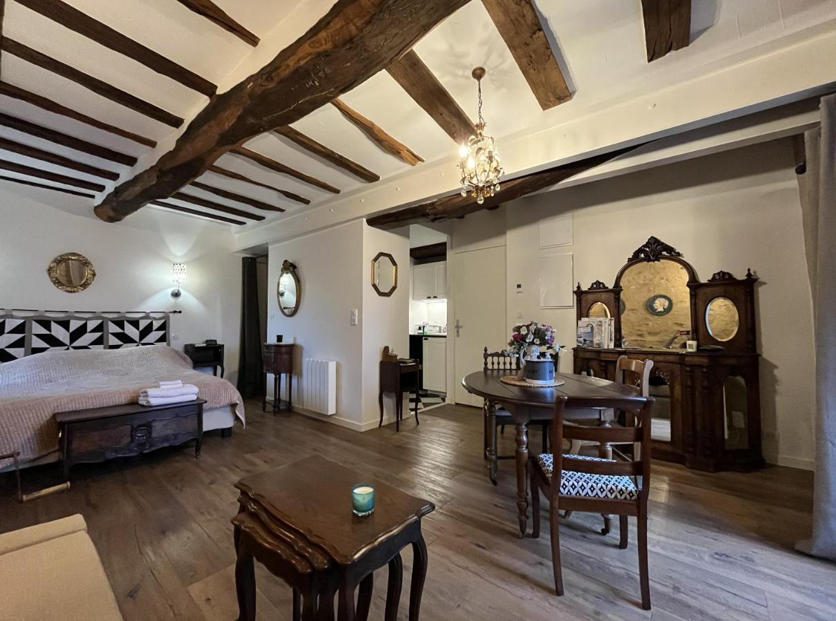 Henri& Henriette Le Studiolo D'Henri Apartment วานส์ ภายนอก รูปภาพ