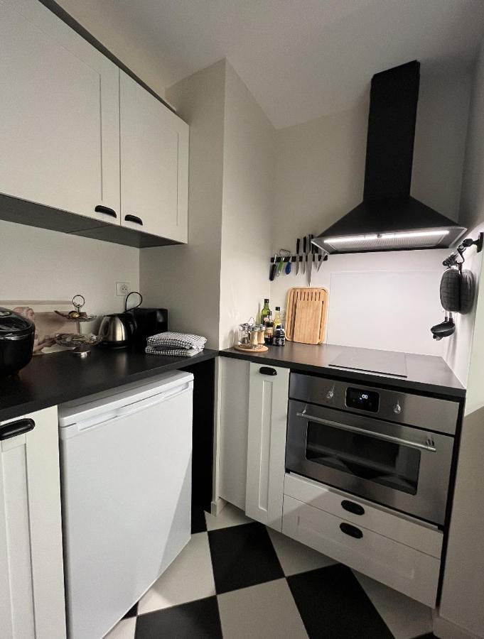 Henri& Henriette Le Studiolo D'Henri Apartment วานส์ ภายนอก รูปภาพ
